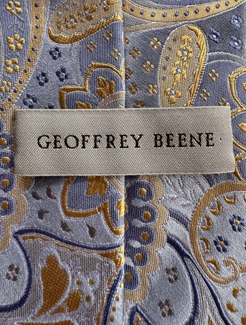 Geoffrey Beene Vintage Paisley Neck Tie 100% Silk Gold Blue Wedding Guest - Picture 4 of 16